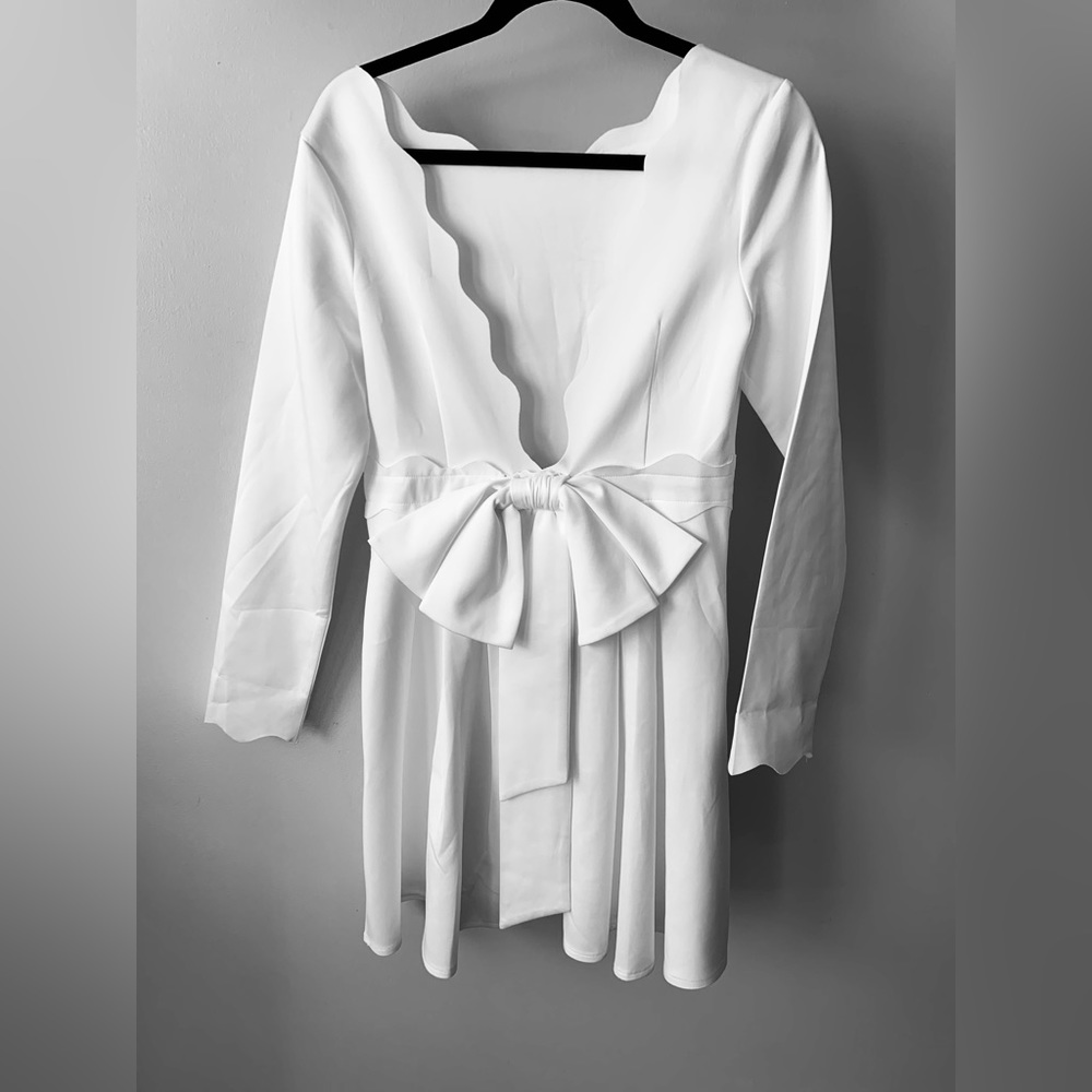 Size X-LARGE Miss Ord white dress